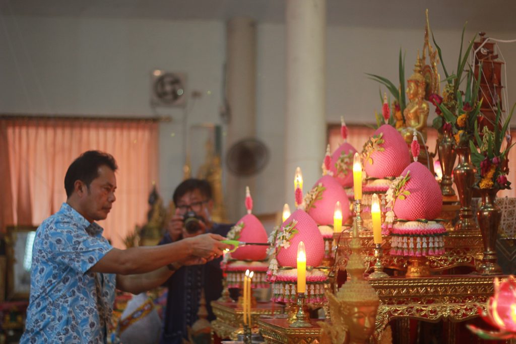 แห่เทียน284